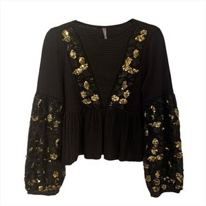 S o l d  NWT Stunning Anthropologie Neale Sequined Top Sz S Retails $118